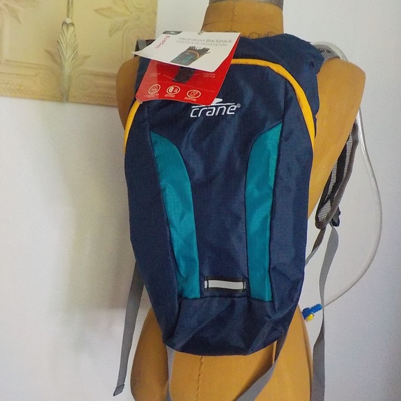 crane hydration pack